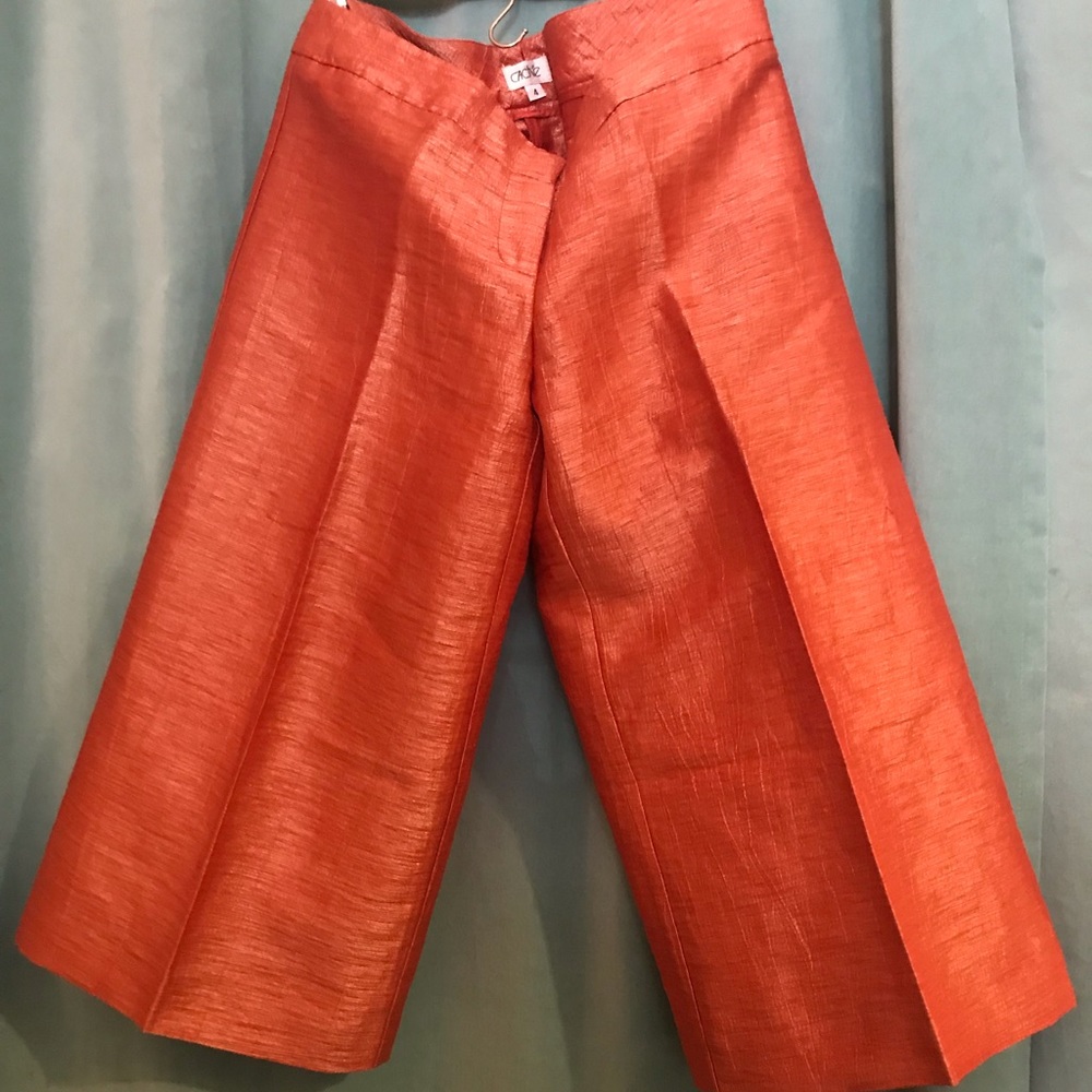 Cache Wider Leg Dress Capris Sz 4